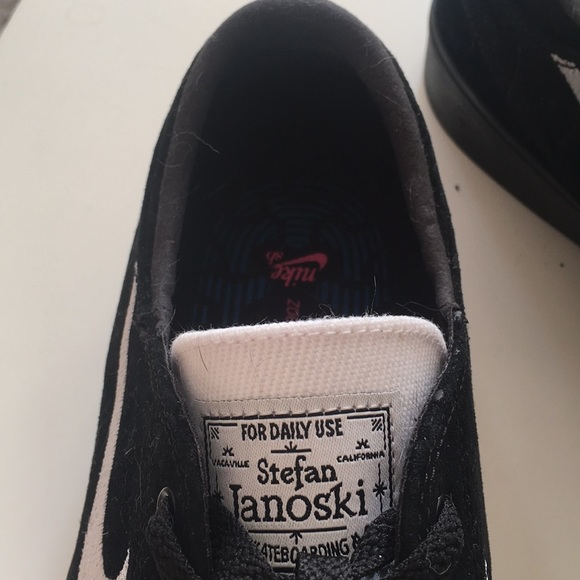 Custom made Nike Stefan Janoskis - Picture 3 of 3